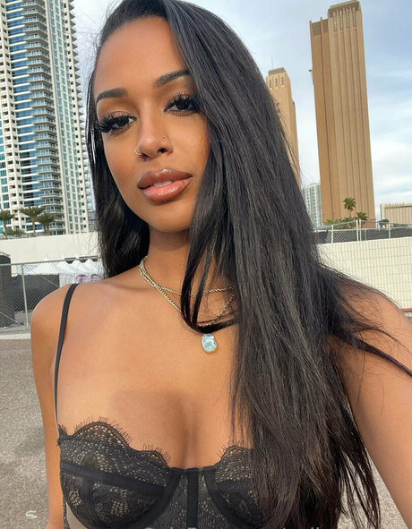 Aaliyah Foxxx model hd image