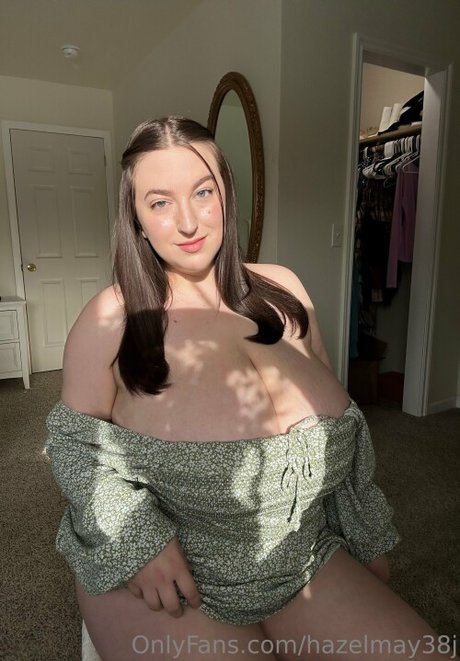 Hazel May modelo de arte galería