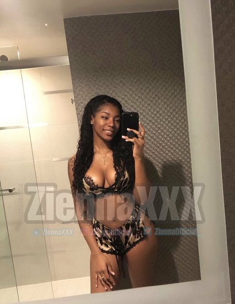 Ziennaxxx actrice hd galerie