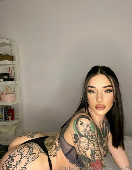 prvega28 actrice adulte galerie