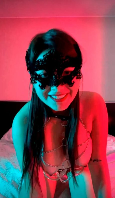 Karen Paniagua haut modèle galerie