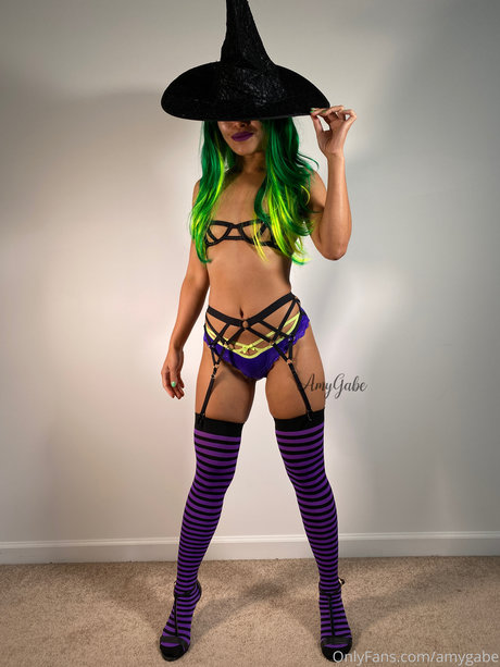 AmyGabe actriz erótica galería