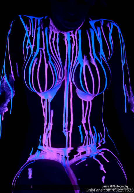 blownupdoll modelo adulto archivo