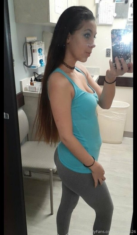 sweetie626 estrella porno atractiva foto