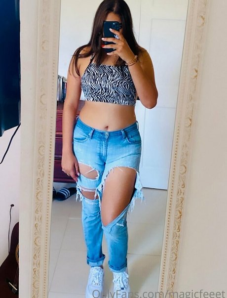 magicfeeet exclusive actress picture