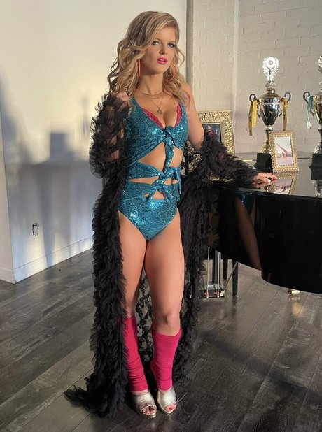 Arden Myrin estrella porno bonita imágenes