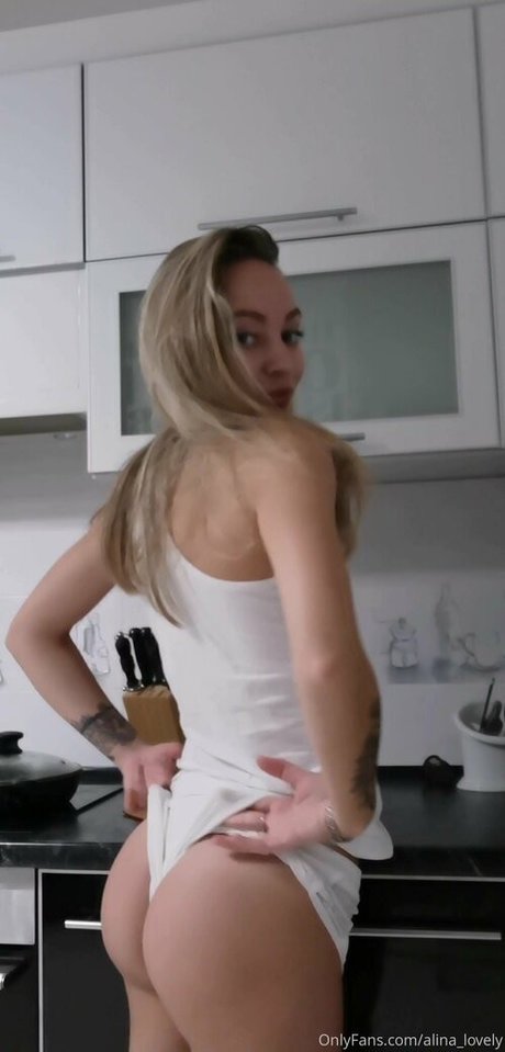 alinalovely modèle pornographique images