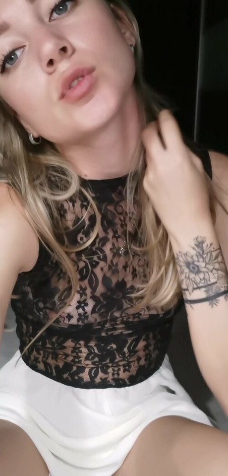 alinalovely étoile de l'art image