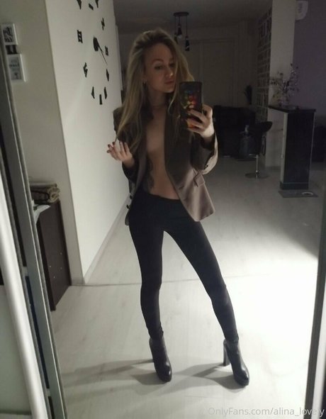 alinalovely estrella del sexo foto