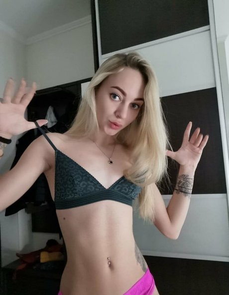 alinalovely modèle nu galerie