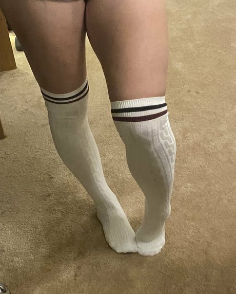 sashasfeetishxo modelo desnudo foto