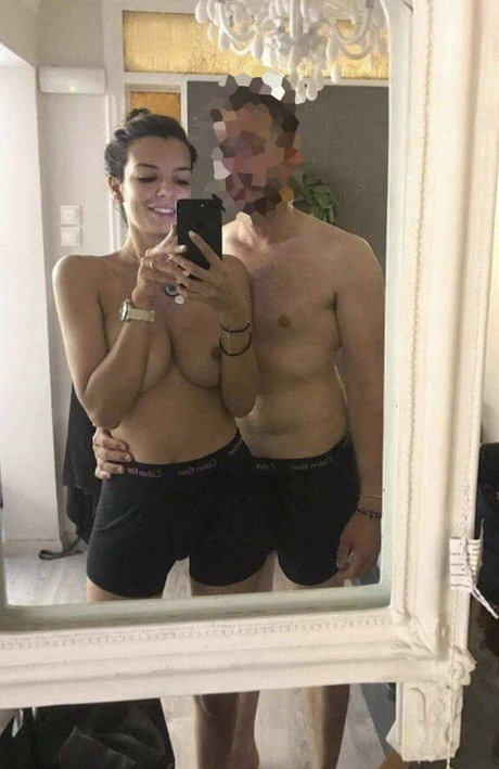 Nikoletta Ralli estrella erótica fotos