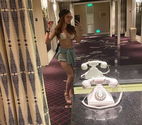 xoRenee star du porno exclusive galerie