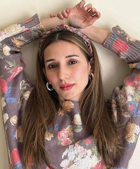 Heli Daruwala modelo galerías