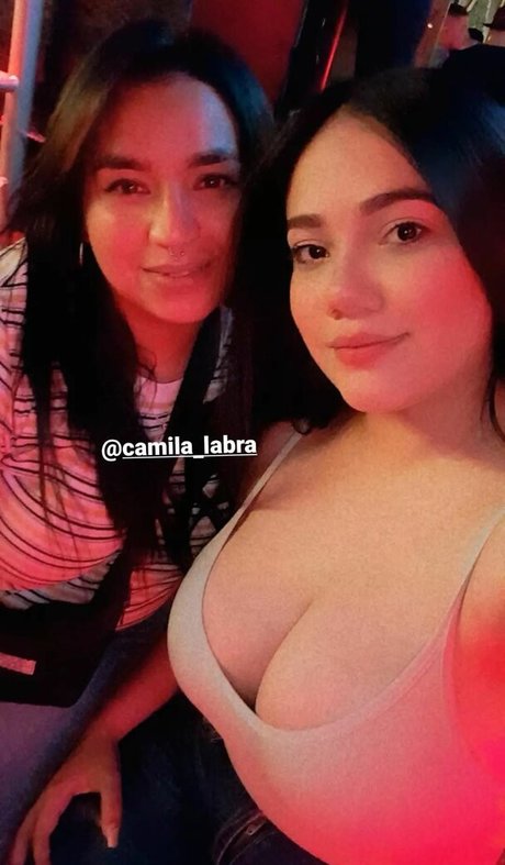 Toomuchtumbao modèle joli archive