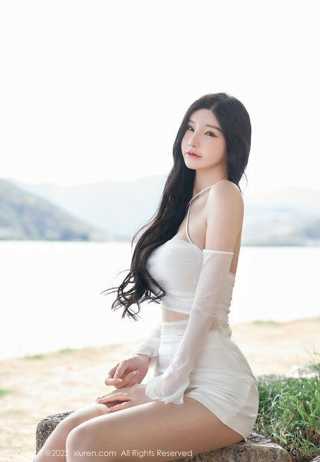 Zhou Yuxi modelo bonita archivo