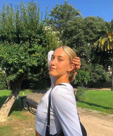 Juliette Bossu art modèle collection