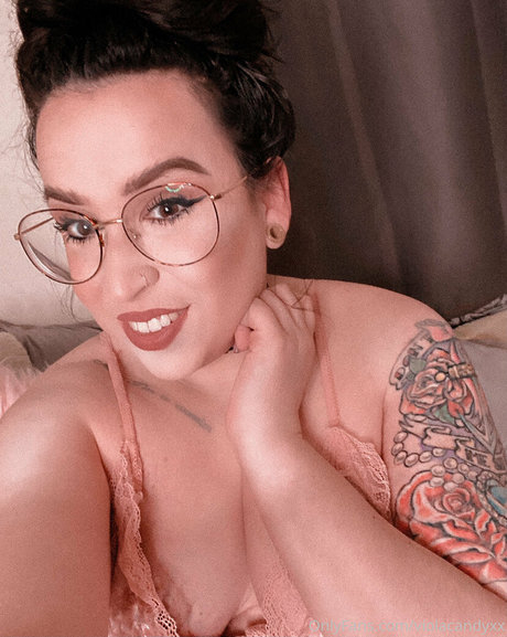 violacandyxx modèle de haute qualité image