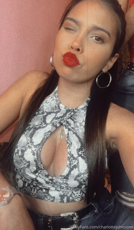 charlottejohnsonn étoile adulte img