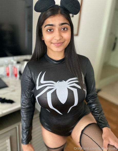 Baby Misaka modelo de alta definición imagen