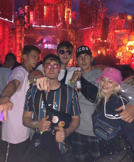 Andelika art star du porno galeries