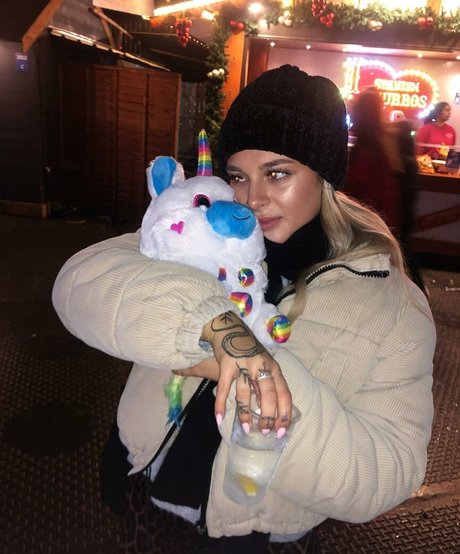 Andelika modèle nu image