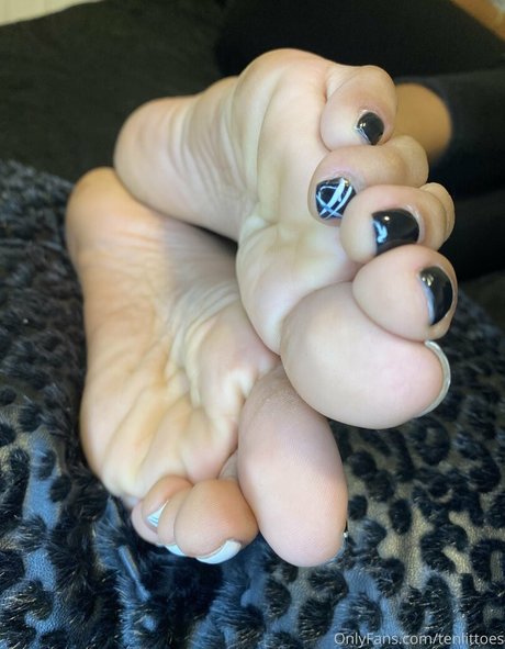 tenlittoes modèles nus des photos