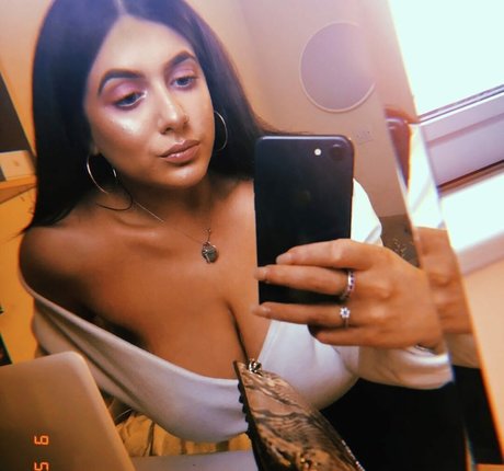 Beth G star du porno parfaite photo