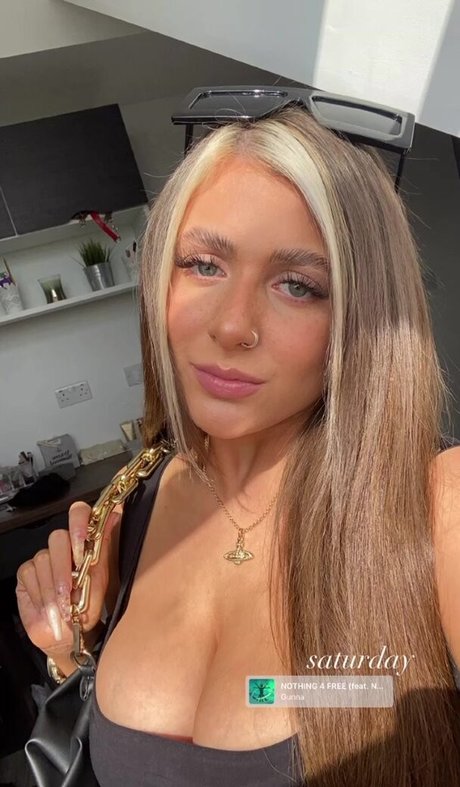 Beth G modèle exclusif galeries