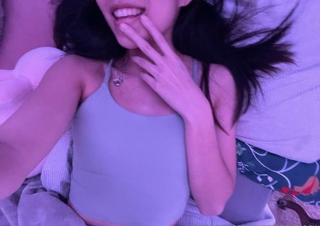 everybodymeow modelo hd fotos