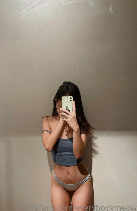 everybodymeow mannequin photo