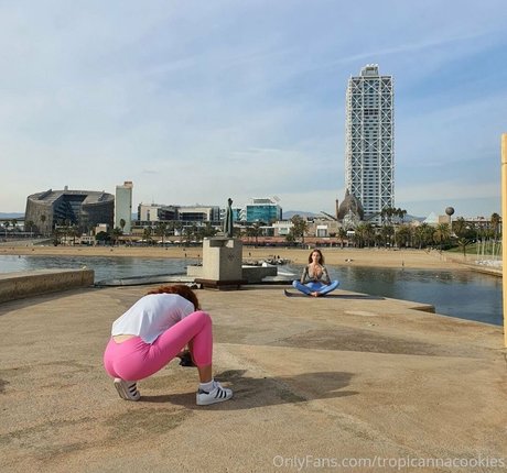 Onlyfans de gemelas asiáticas xxx gratis fotos