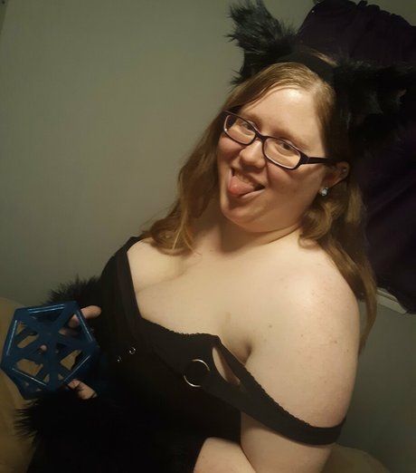 geekikittenvip nude pornstar pic