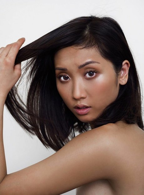 Brenda Song modèle xxx galerie
