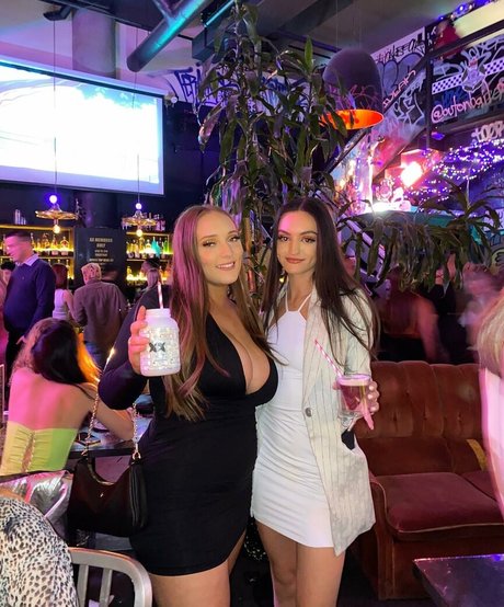 Dannielle Ashurst actrice pornographique galeries