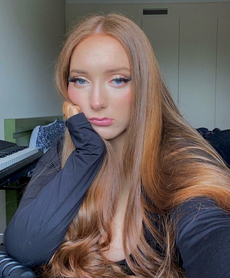 Dannielle Ashurst Miniature