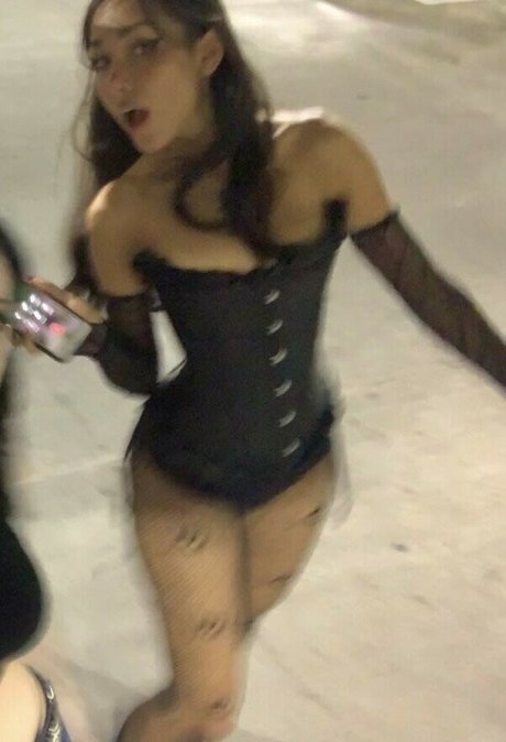 totallylizey sexy star photo