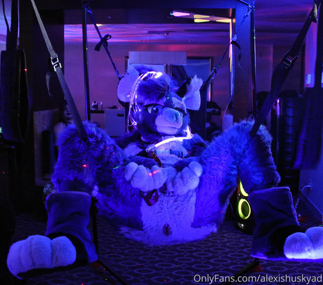 ryffhyena modelo pornografico imágenes