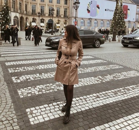 Meshi Malka actrice libre galeries