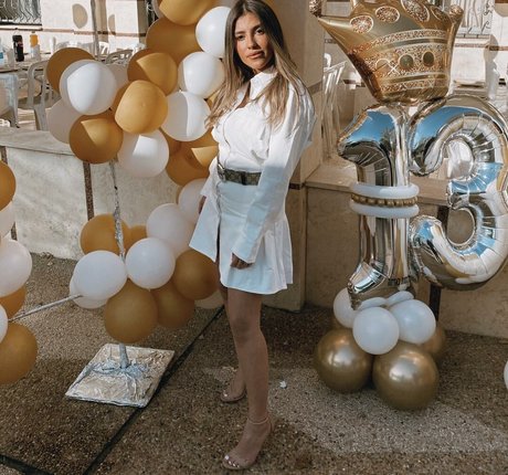 Meshi Malka star du porno img