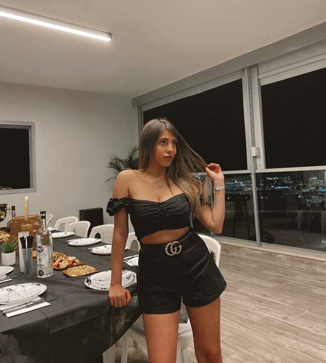 Meshi Malka top star galleries
