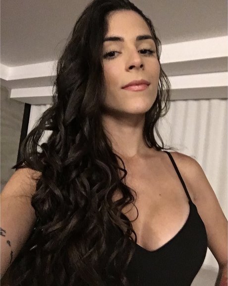 Mariana Vasconcelos pornstar naked picture