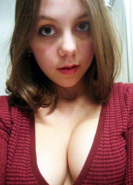 Pretty Boobs modelo gratis galería