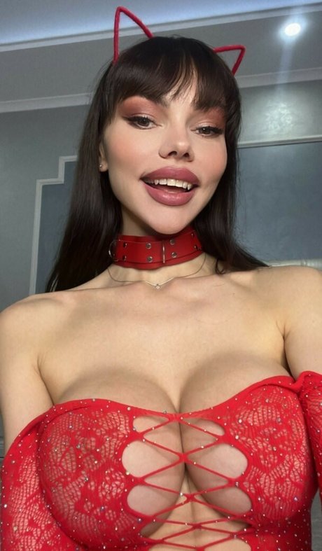 Pretty Boobs Miniature