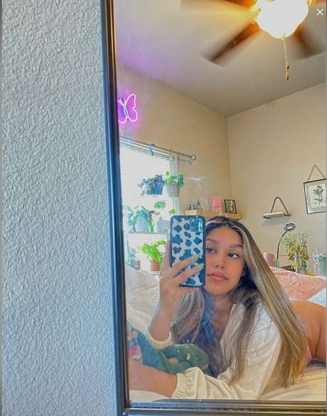 Virginhottie estrella porno agradable galería