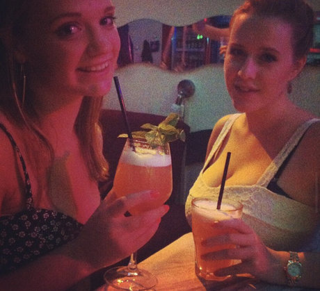 Maton Twins mannequin photos