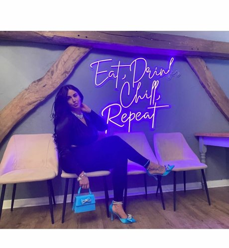 Katrina Louise Paul actriz de alta definición galerías