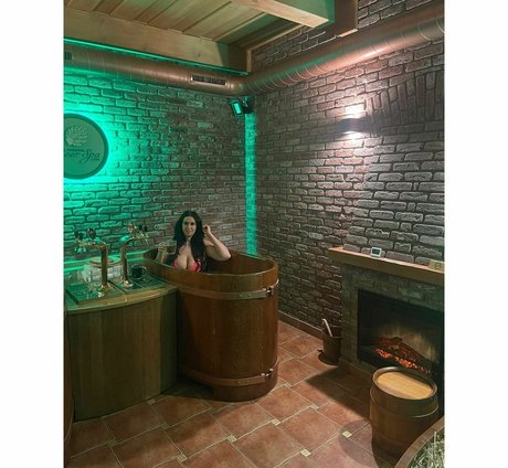 Katrina Louise Paul estrella perfecta fotos