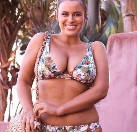 Tia Provost étoile sexy photos