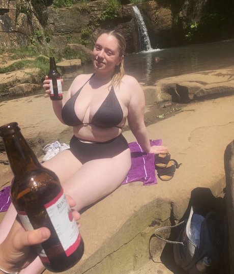 Hollie H sexy star picture
